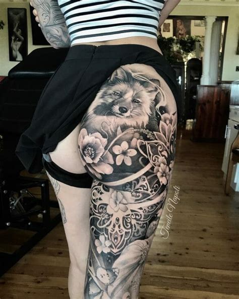 bum cheek tattoo ideas|Bum tattoo women